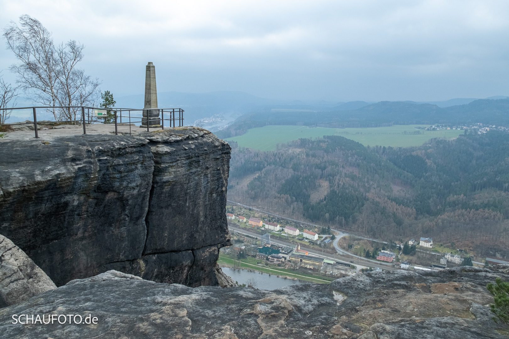 Lilienstein mit Obelisk