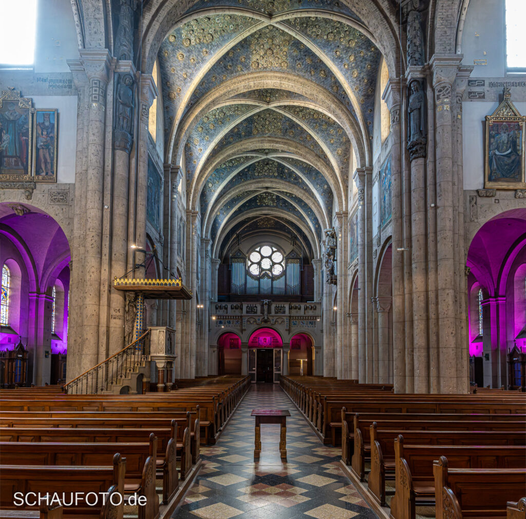 St. Josef, Weiden - Blick zur Orgel